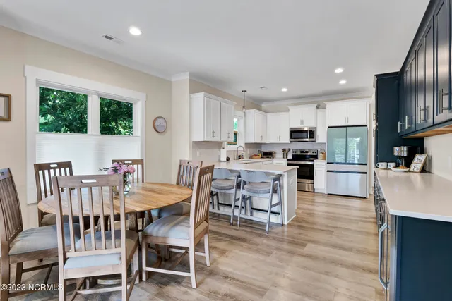 $3,000 | 305 Fayetteville Avenue, Unit 1, Carolina Beach, NC 28428