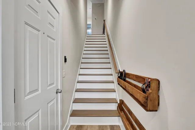 $3,000 | 305 Fayetteville Avenue, Unit 1, Carolina Beach, NC 28428