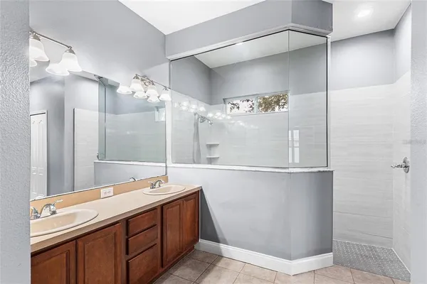 $529,900 | 18037 Lake Reflections Boulevard, Lutz, FL 33558