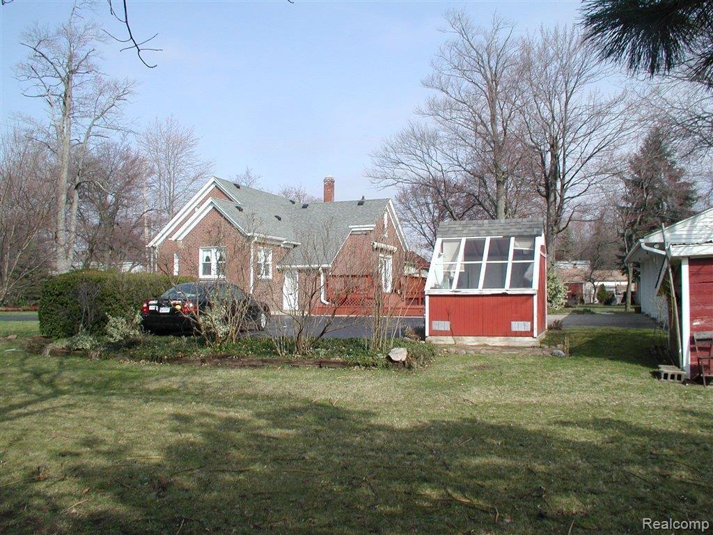 10405 Pardee Road Taylor, MI 48180 - Photo 13 of 15 P1010463.JPG