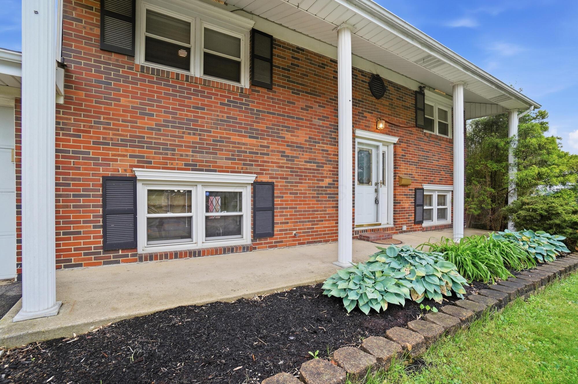 3369 Dempsey Road Westerville, OH 43081 - Photo 4 of 42 Front