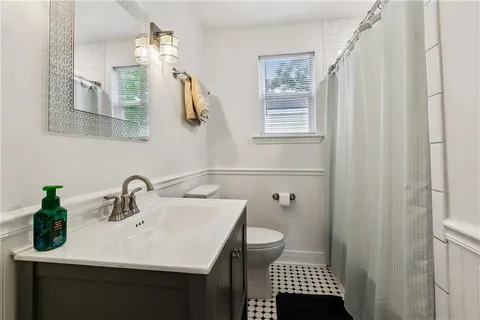 $395,000 | 2 Davis Boulevard, Jefferson, LA 70121