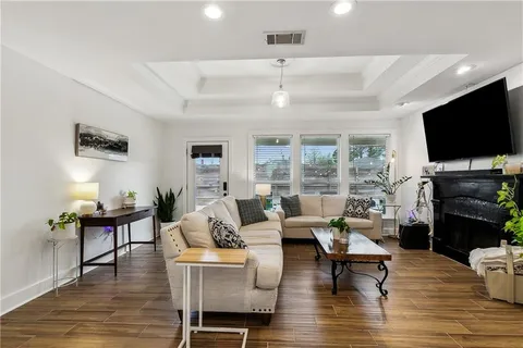 $395,000 | 2 Davis Boulevard, Jefferson, LA 70121