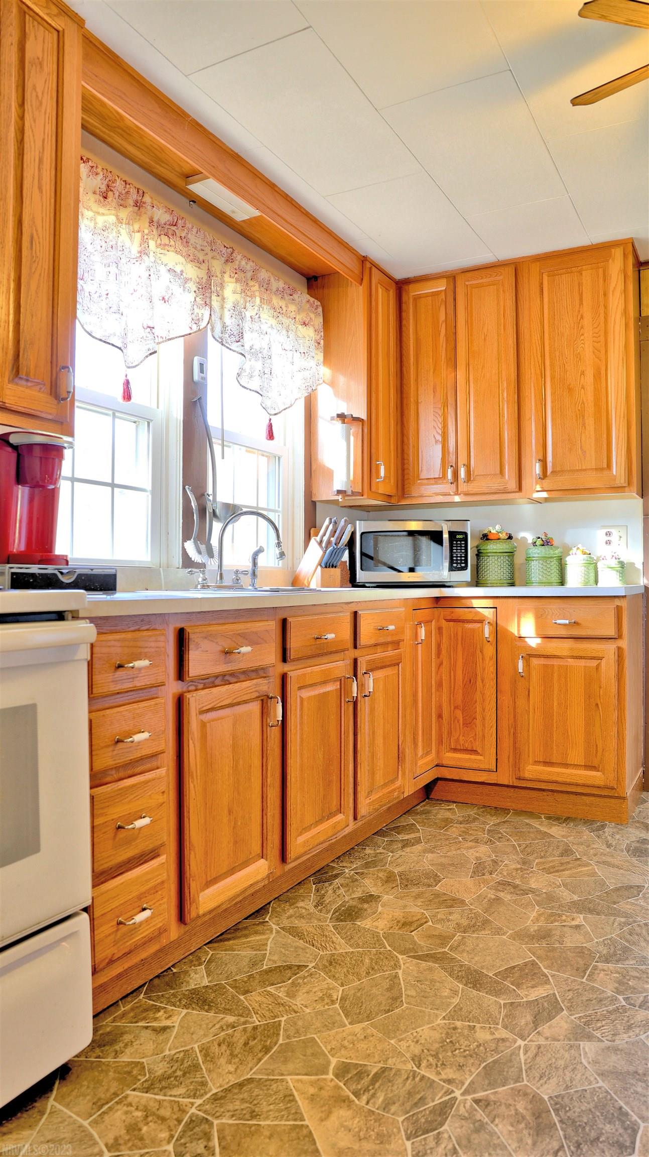 3582 Alleghany Spring Road Shawsville, VA 24162 - Photo 15 of 51 Gallery Image 15