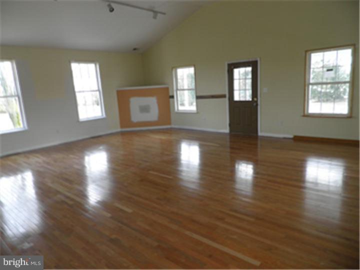 441 Gordon Road Robbinsville, NJ 08691 - Photo 4 of 13