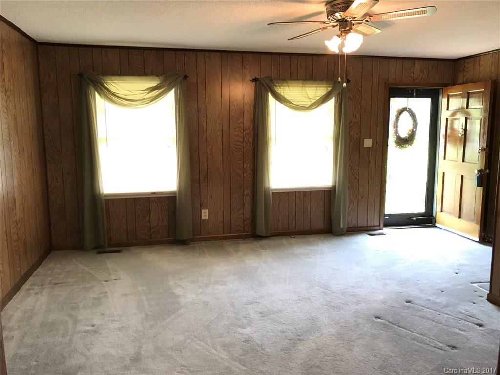 314 Robinson-Clemmer Road Dallas, NC 28034 - Photo 7 of 24 Gallery Image 7