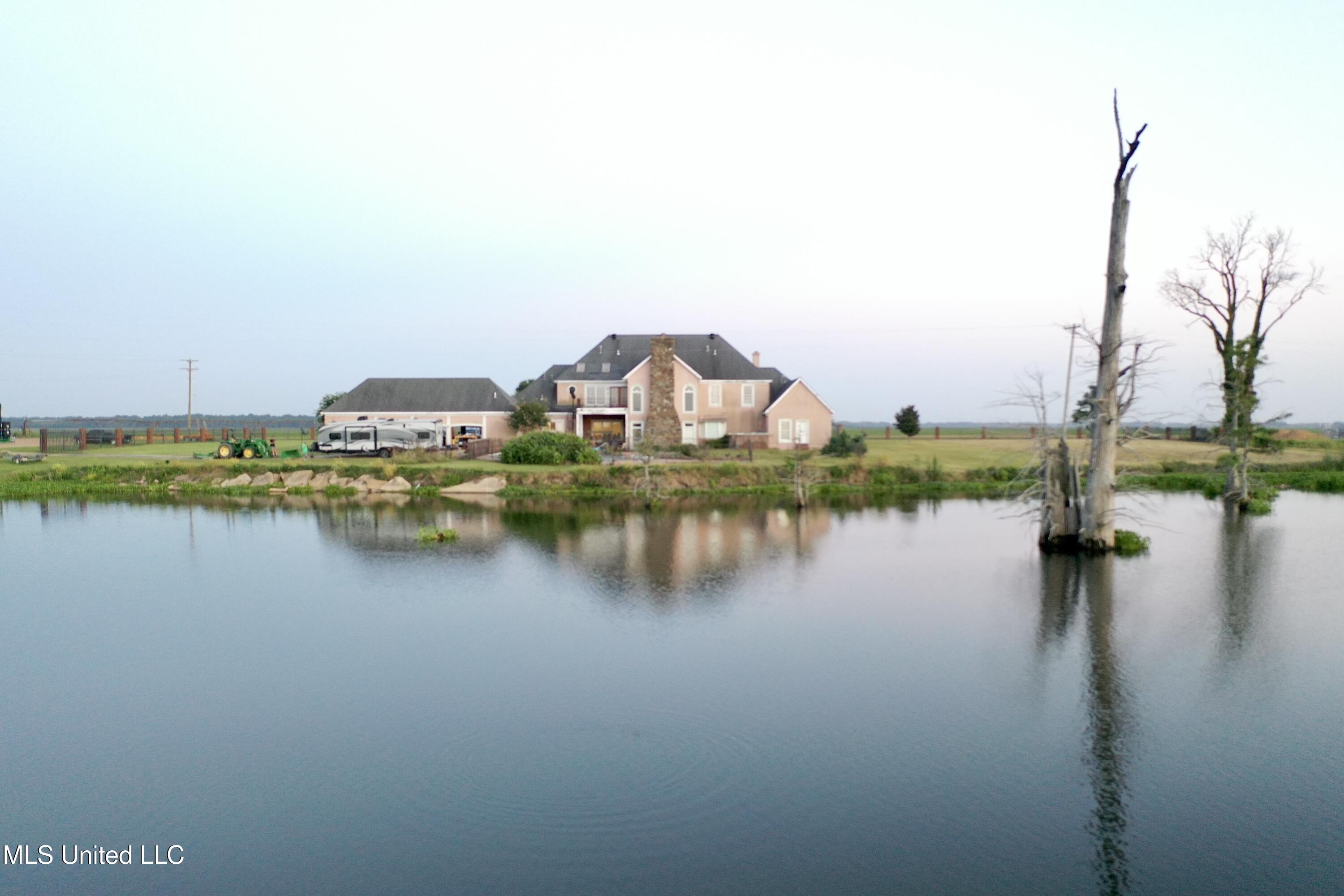 2422 Outside Horseshoe Road Tchula, MS 39169 - Photo 2 of 11 org_f41c6349a48e33bd_1562376298000