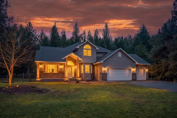 $900,000 | 23216 East Morris Road, Newman Lake, WA 99025