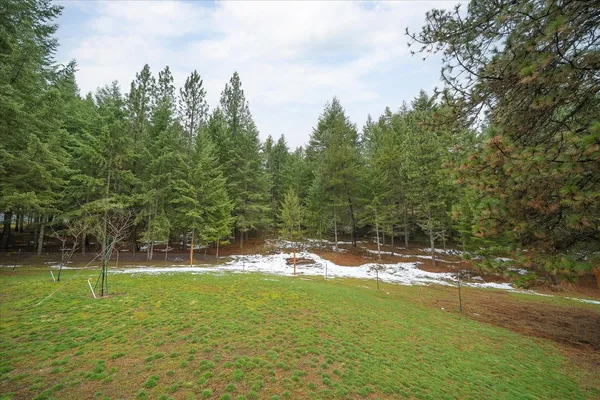 $900,000 | 23216 East Morris Road, Newman Lake, WA 99025