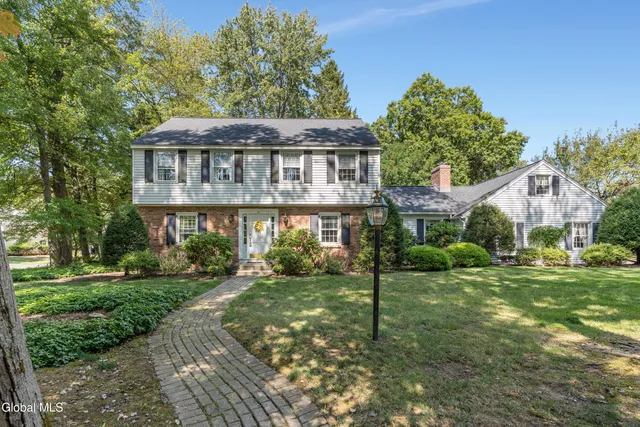 $545,000 | 21 Heather Lane, Bethlehem, NY 12054