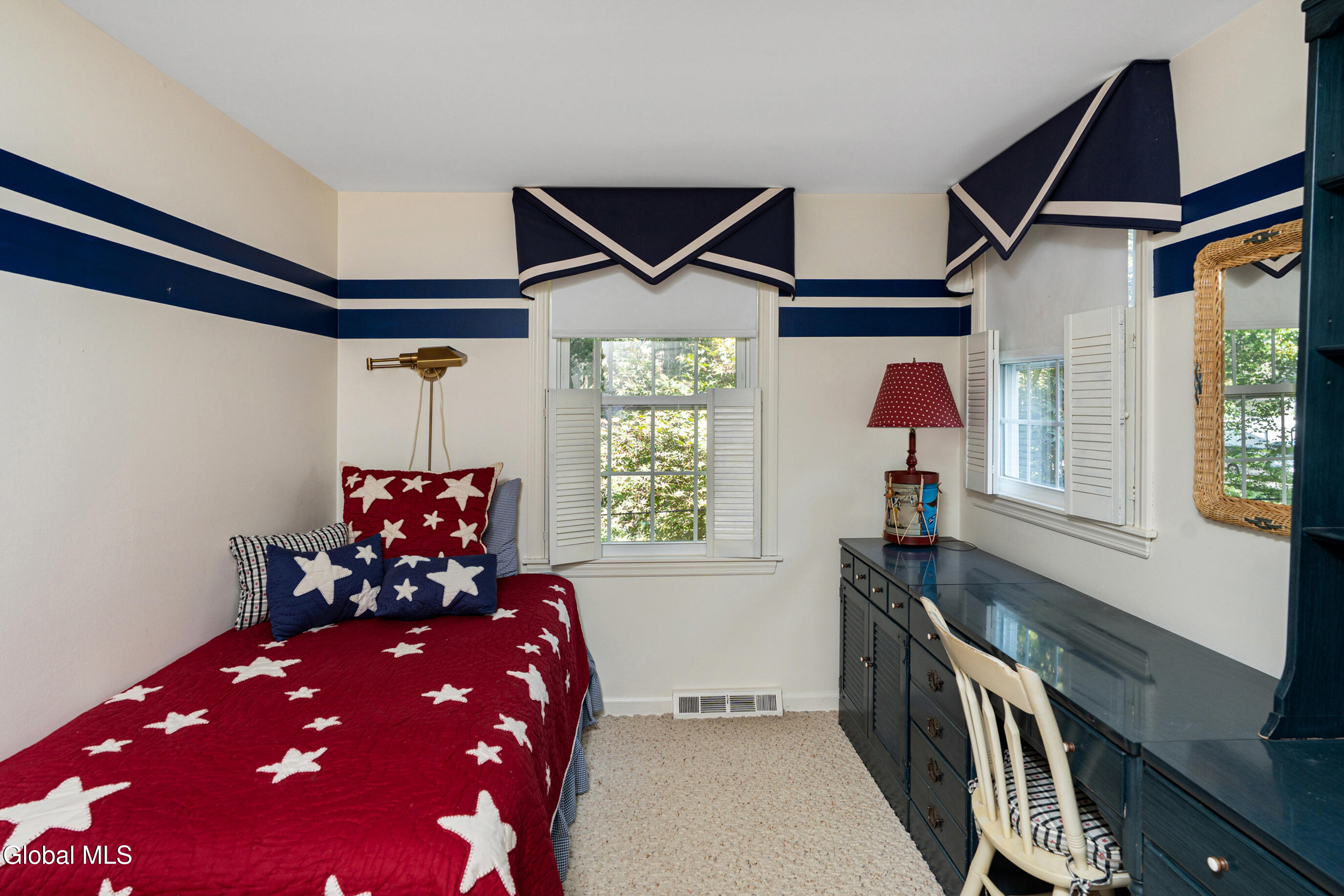 21 Heather Lane Bethlehem, NY 12054 - Photo 28 of 43 033-21-Heather-Ln