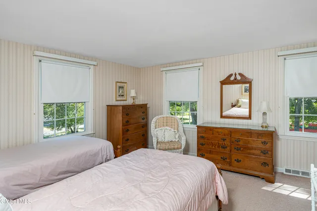 $545,000 | 21 Heather Lane, Bethlehem, NY 12054