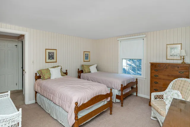 $545,000 | 21 Heather Lane, Bethlehem, NY 12054