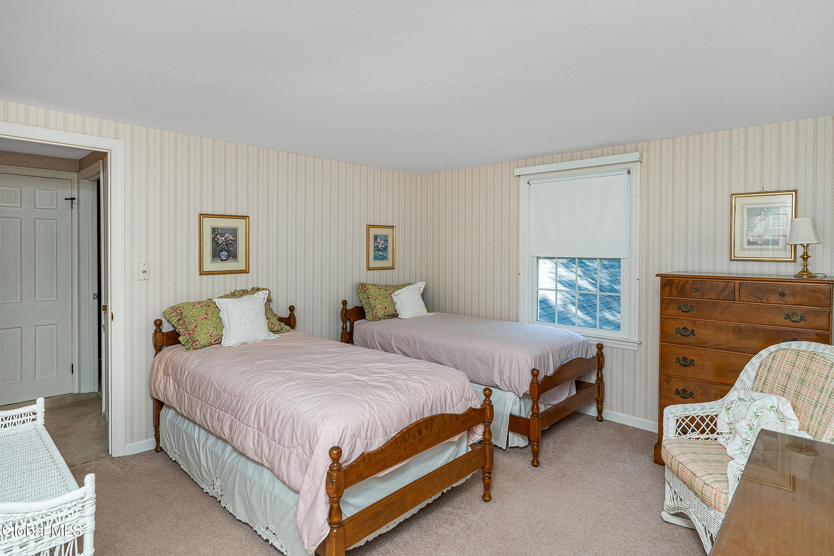 21 Heather Lane Bethlehem, NY 12054 - Photo 32 of 43 037-21-Heather-Ln