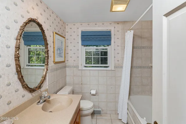 $545,000 | 21 Heather Lane, Bethlehem, NY 12054