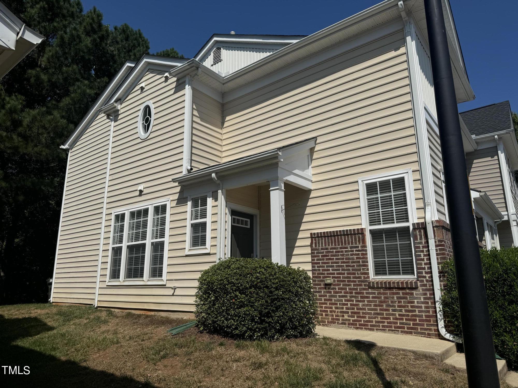 8227 City Loft Court Raleigh, NC 27613 - Photo 2 of 33 Exterior Side View