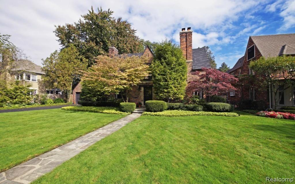 126 Moran Road Grosse Pointe, MI 48236 - Photo 29 of 29 28-photo-web-1680x1050-470084.jpg