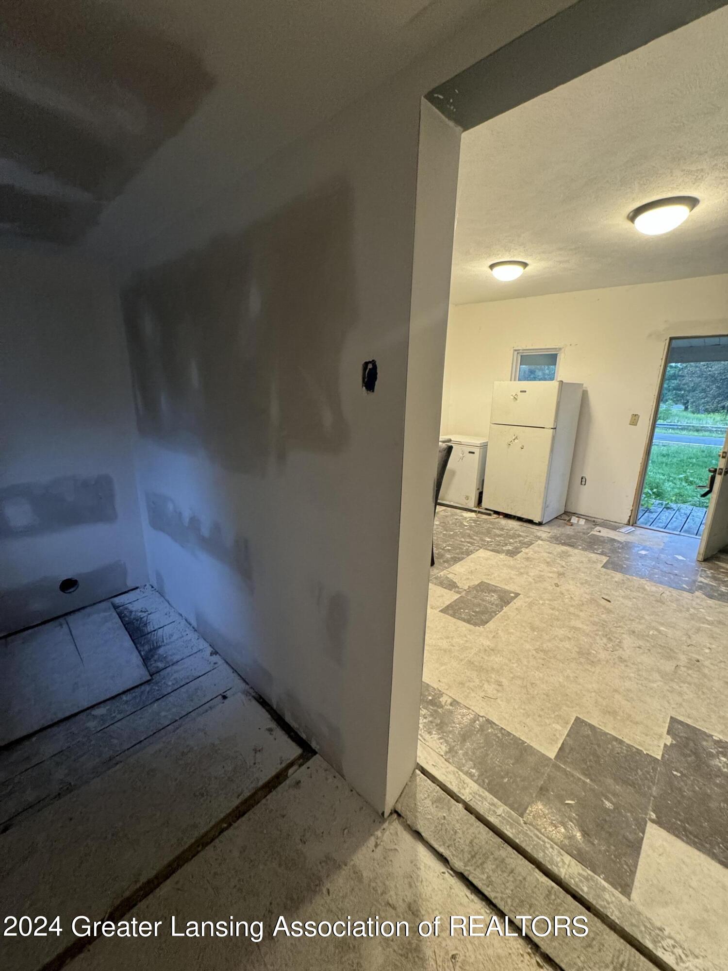 1506 Holt Road Mason, MI 48854 - Photo 6 of 15 IMG_5412