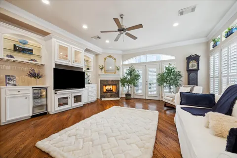 $629,000 | 3307 West Lamar Street, Unit B, Houston, TX 77019