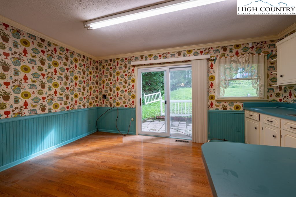 881 Queen Street Boone, NC 28607 - Photo 11 of 43