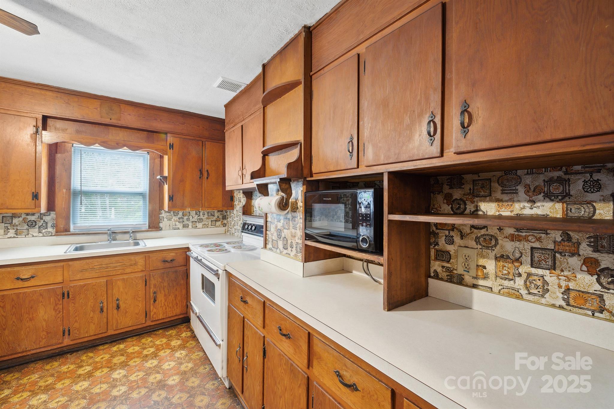 4233 Ralph Patton Road Morganton, NC 28655 - Photo 19 of 36