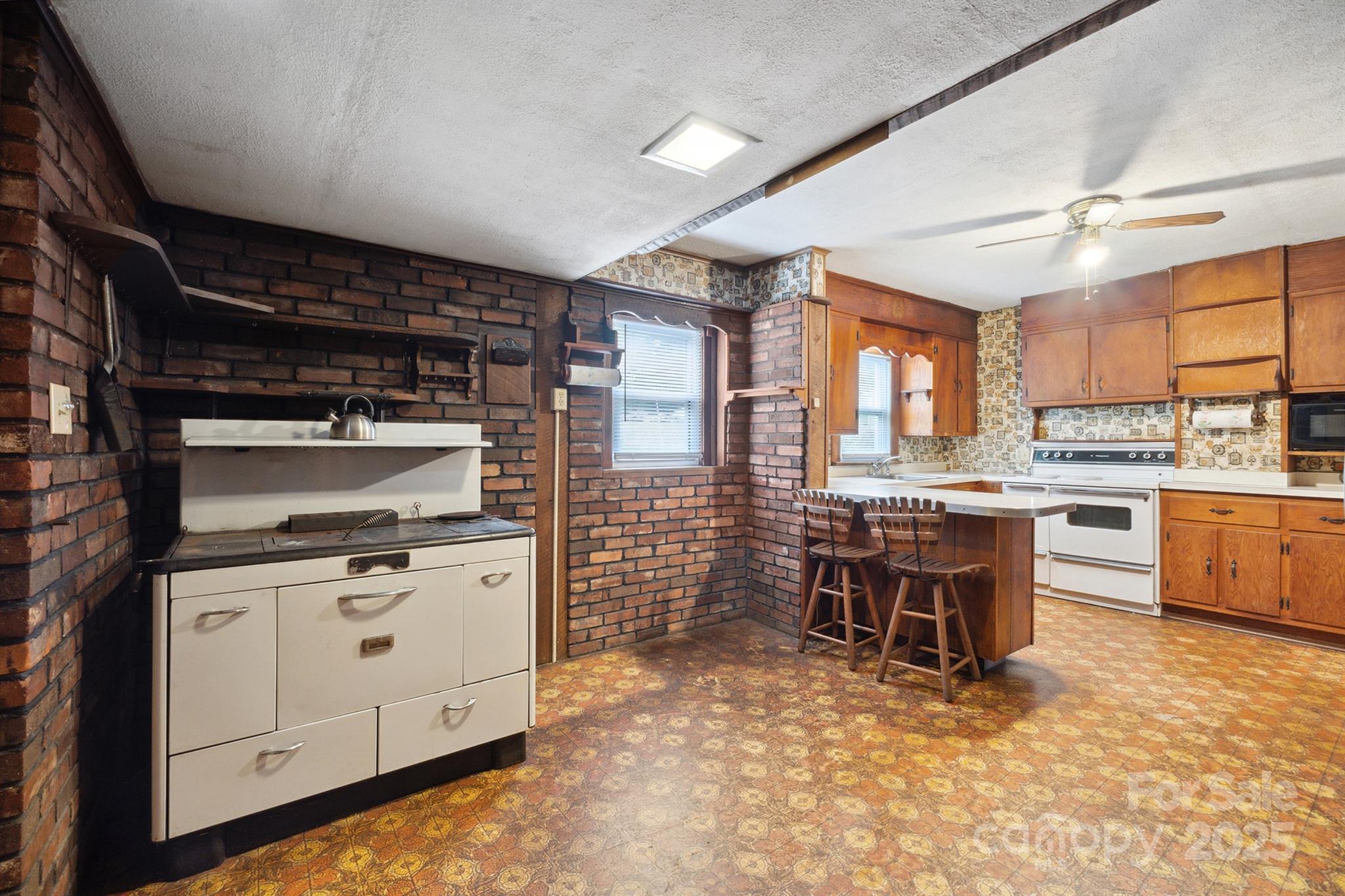 4233 Ralph Patton Road Morganton, NC 28655 - Photo 22 of 36