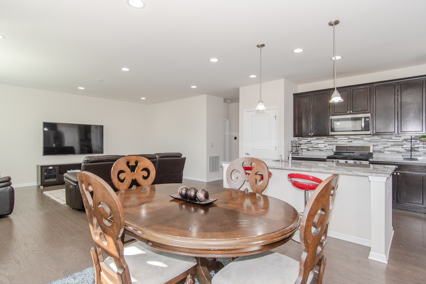 2548 Balsam Cove Road Naperville, IL 60563 - Photo 20 of 63 Gallery Image 20