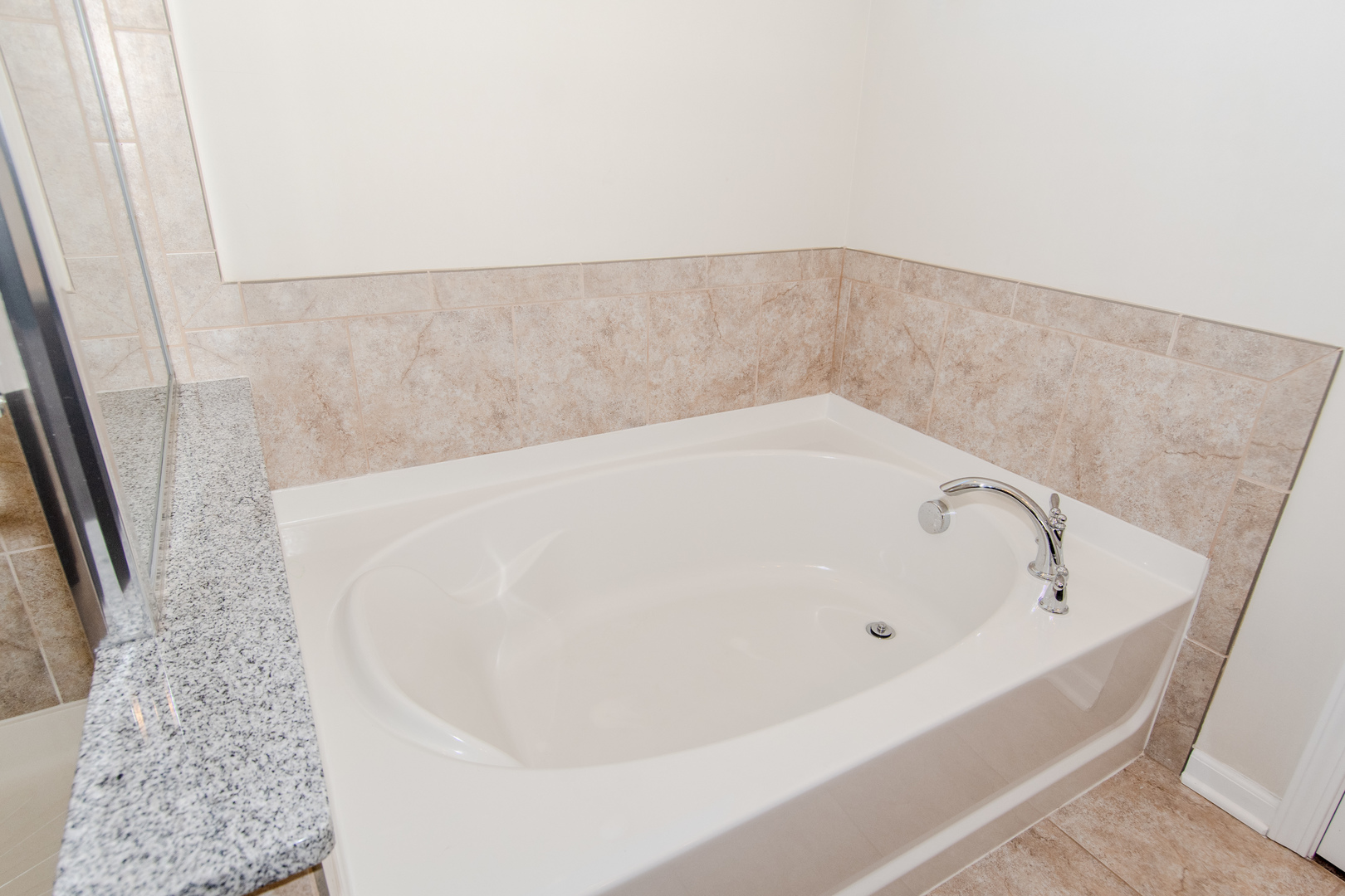2548 Balsam Cove Road Naperville, IL 60563 - Photo 38 of 63 Gallery Image 38