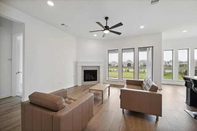 $3,000 | 645 Cape Capri Drive, Katy, TX 77493