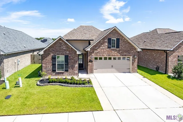 $349,900 | 812 Beaumont Drive, Gonzales, LA 70737