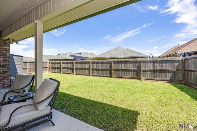 $349,900 | 812 Beaumont Drive, Gonzales, LA 70737