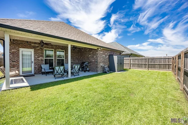 $349,900 | 812 Beaumont Drive, Gonzales, LA 70737
