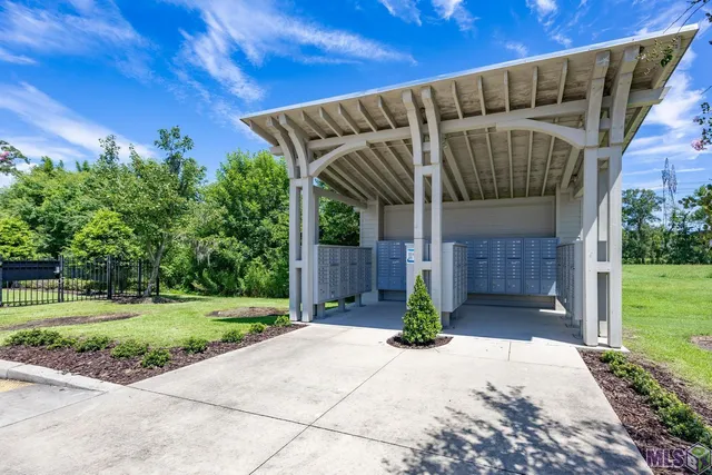 $349,900 | 812 Beaumont Drive, Gonzales, LA 70737