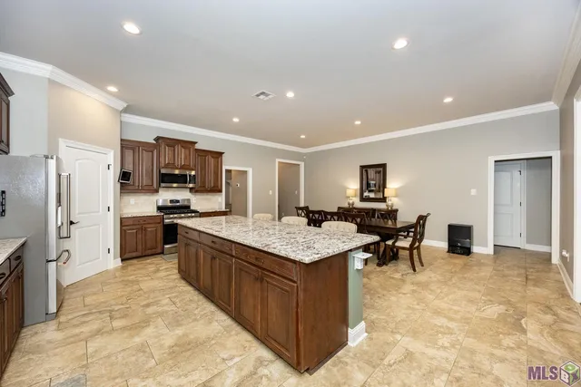 $349,900 | 812 Beaumont Drive, Gonzales, LA 70737