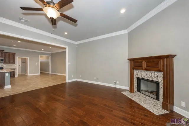 $349,900 | 812 Beaumont Drive, Gonzales, LA 70737