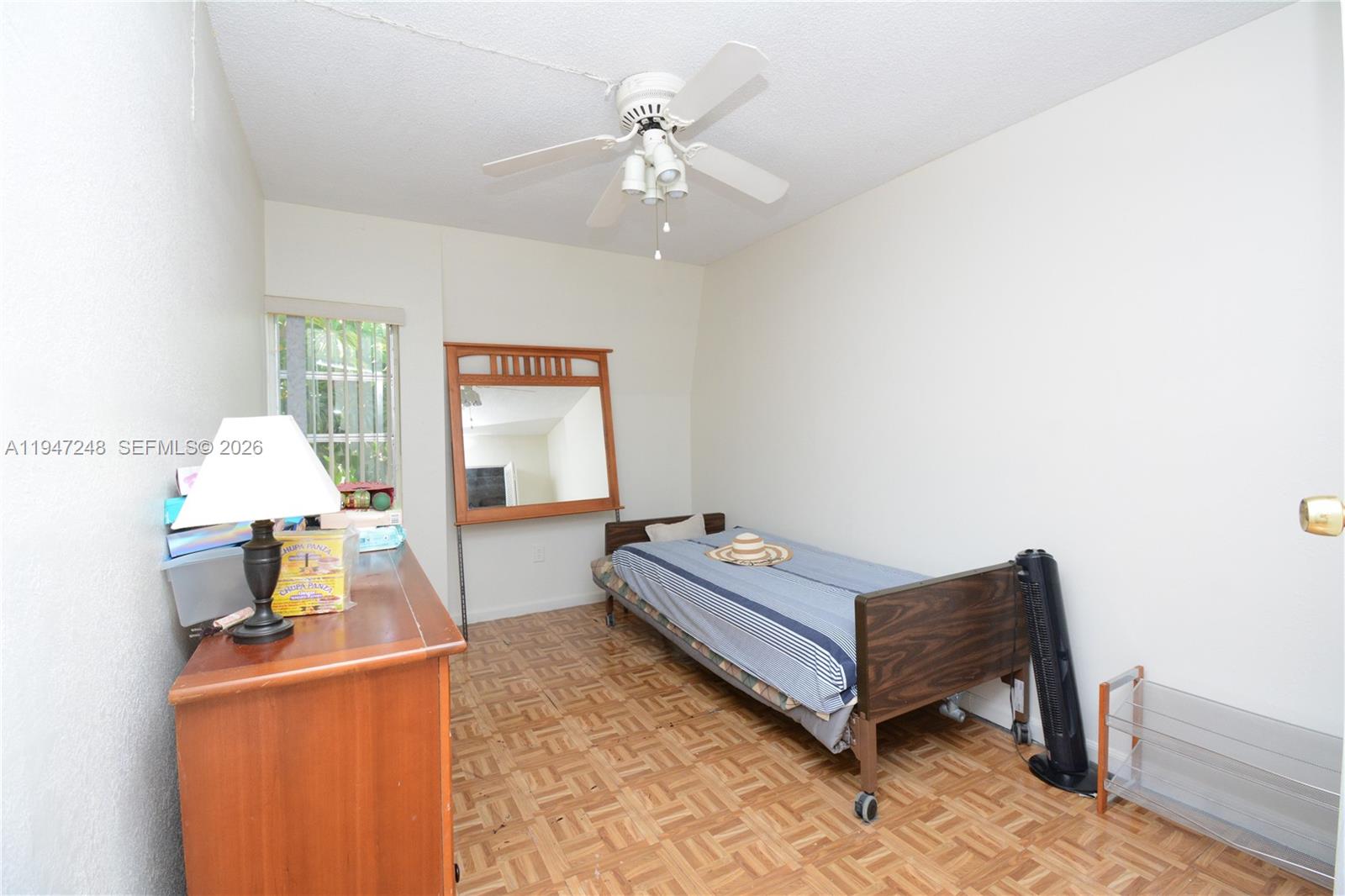 13935 Southwest 84th Street, Unit 905 Miami, FL 33183 - Photo 22 of 33 a living room with furniture