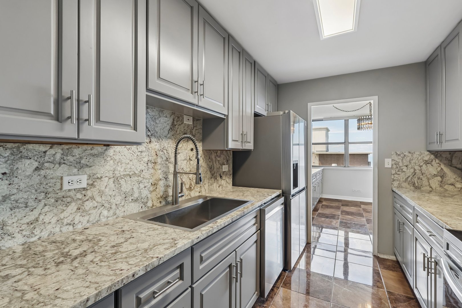 6301 North Sheridan Road, Unit 24E Chicago, IL 60660 - Photo 6 of 21