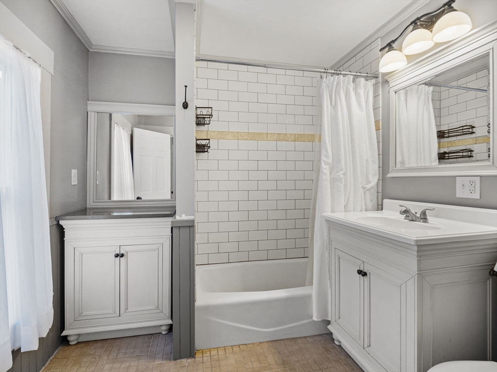 19 Charles Street Woburn, MA 01801 - Photo 15 of 30 Gallery Image 15