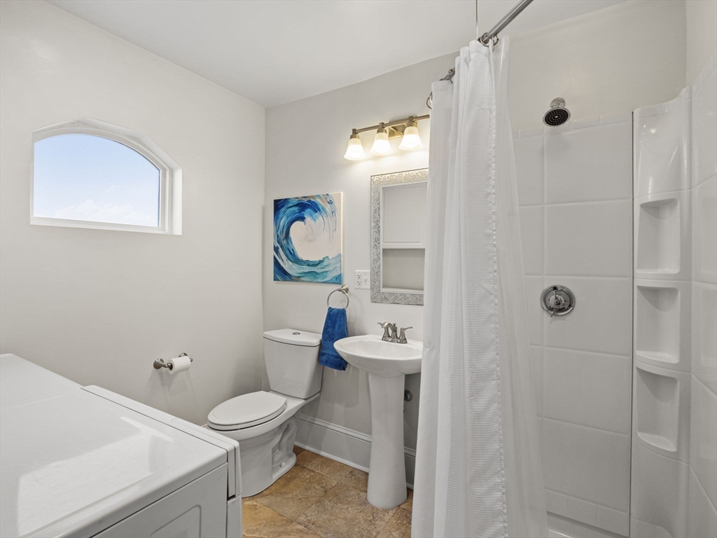 19 Charles Street Woburn, MA 01801 - Photo 10 of 30 Gallery Image 10