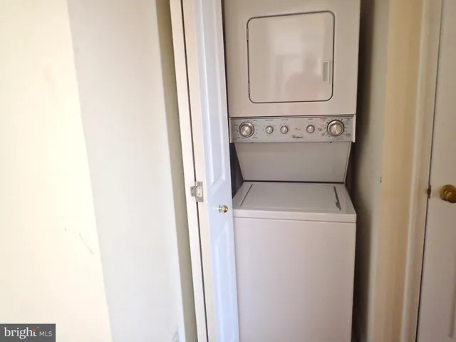 $1,975 | 601 Pennsylvania Avenue Northwest, Unit 609, Washington, DC 20004