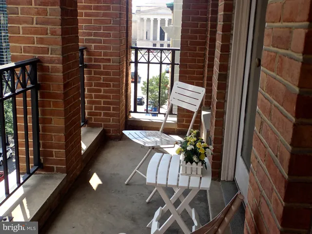 $1,975 | 601 Pennsylvania Avenue Northwest, Unit 609, Washington, DC 20004