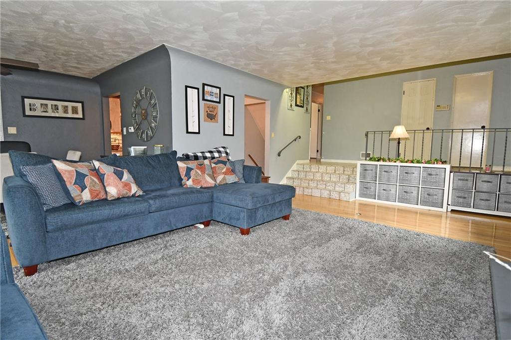 4944 Plymouth Road Pittsburgh, PA 15227 - Photo 8 of 41