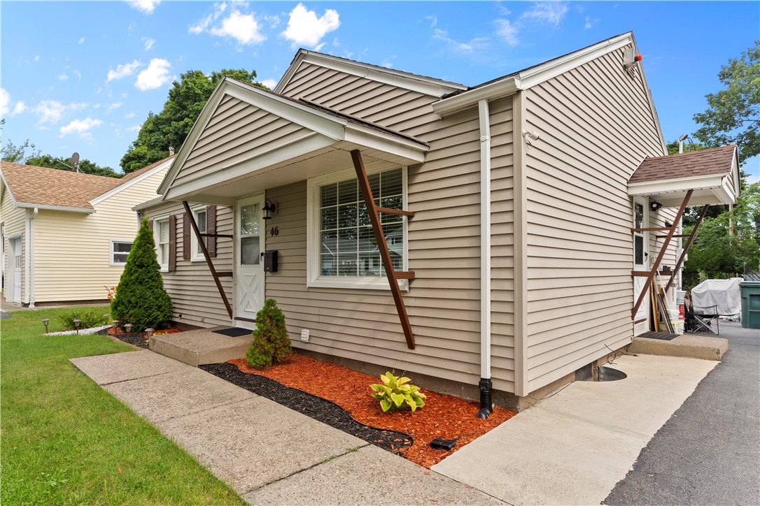 46 Studley Street Rochester, NY 14616 - Photo 2 of 25