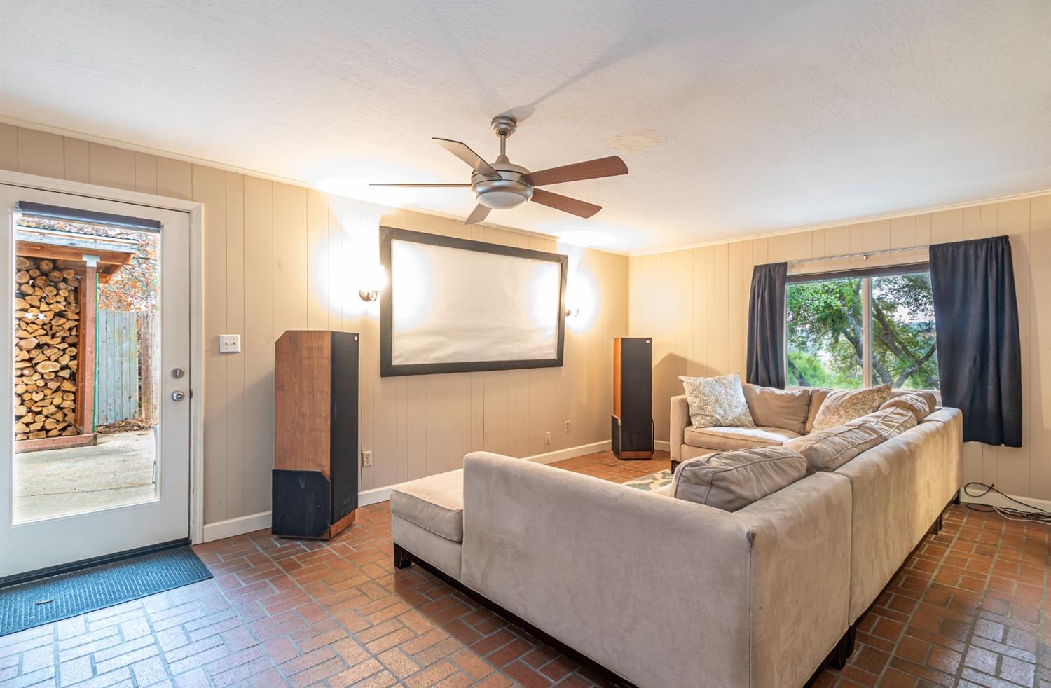 42433 Buckeye Road Oakhurst, CA 93644 - Photo 16 of 41 Gallery Image 16