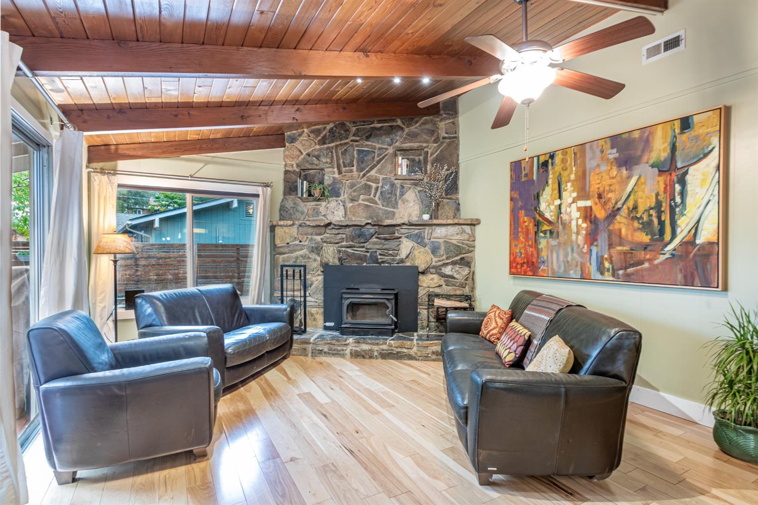 42433 Buckeye Road Oakhurst, CA 93644 - Photo 4 of 41 Gallery Image 4