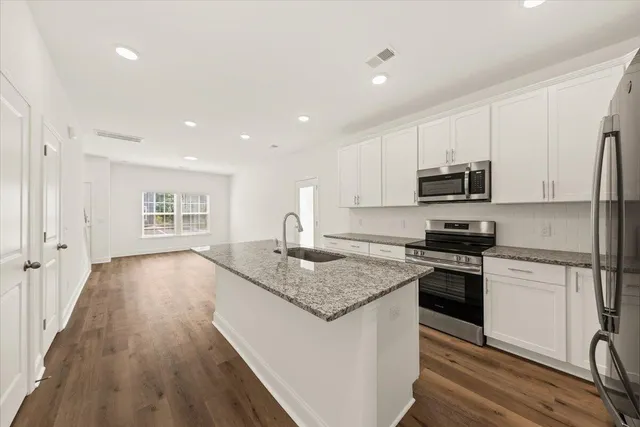 $2,300 | 801 Twin Rivers Drive, Wando, SC 29492