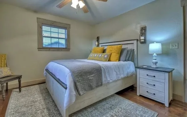 $2,300 | 529 East 2nd Street, Blue Ridge, GA 30513