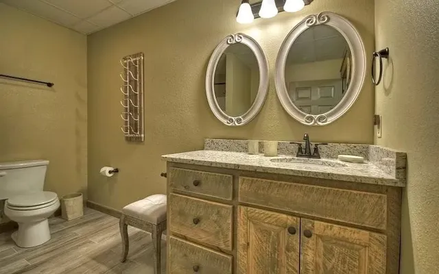 $2,300 | 529 East 2nd Street, Blue Ridge, GA 30513