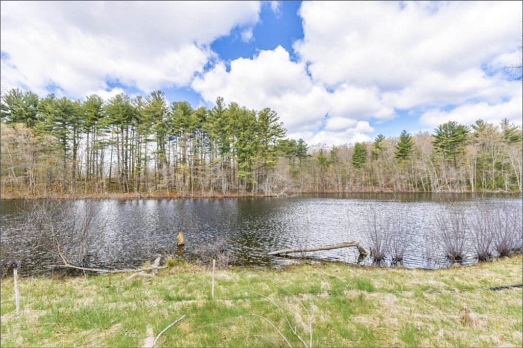 17 Fort Hill Road Webster, MA 01570 - Photo 5 of 7 Gallery Image 5