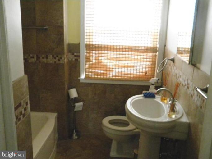 1500 Gleneagle Road Baltimore, MD 21239 - Photo 5 of 10 Bath #1